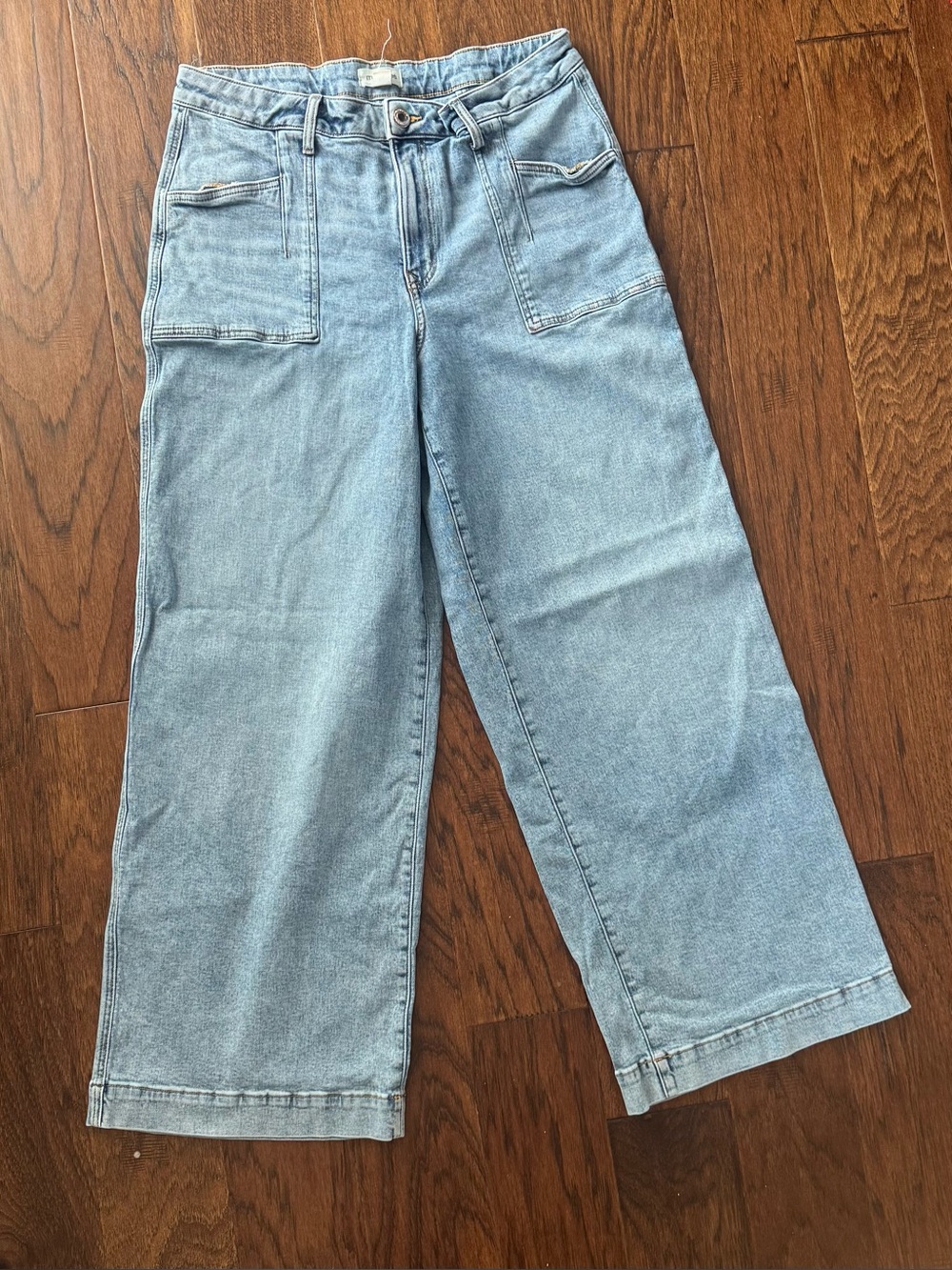 Maurices Light Wash Wide-Leg Baggy Jeans Size 16